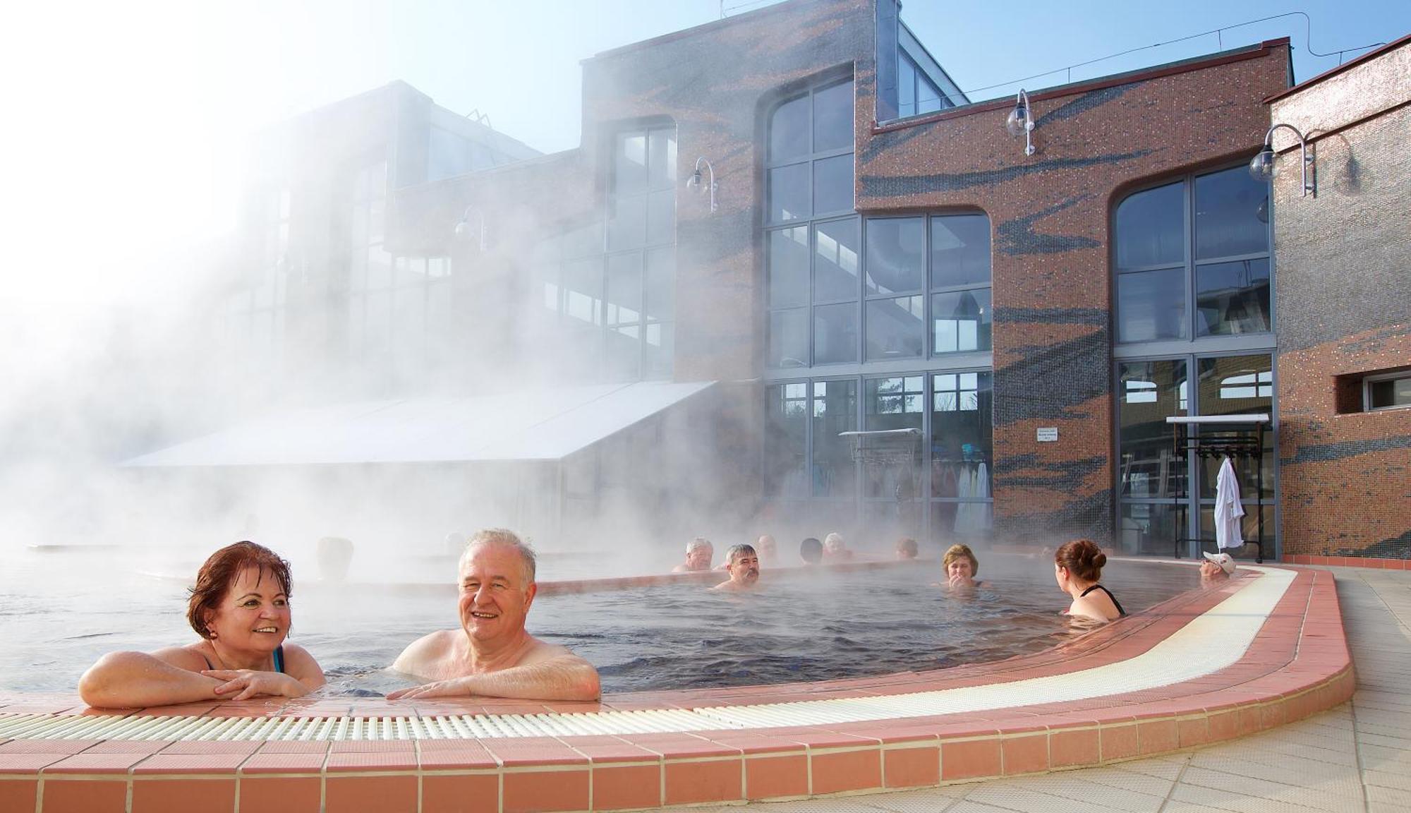 Hungarospa Thermal Camping Mobilhaz Hajduszoboszlo Ngoại thất bức ảnh